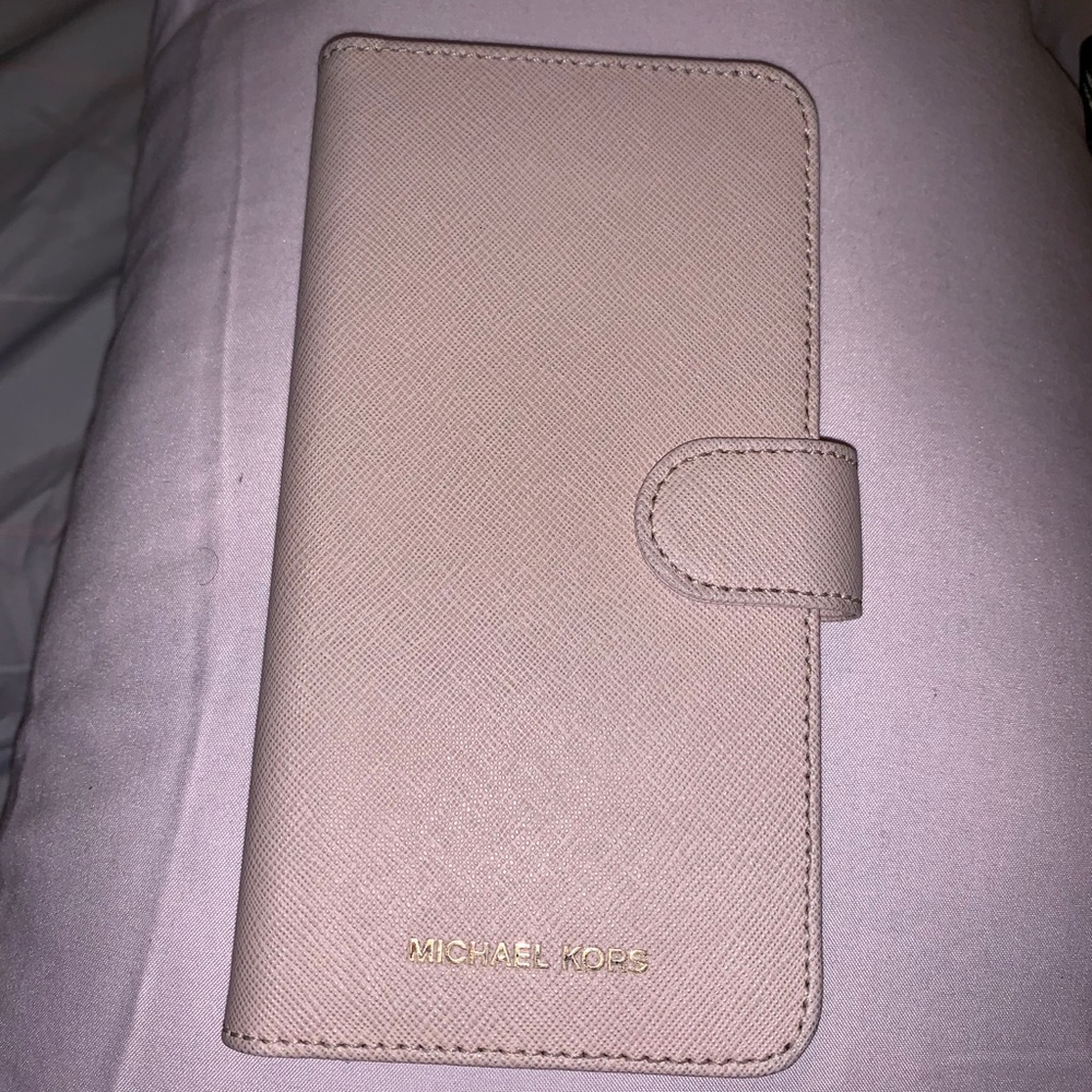 Michael Kors Wallet Case iPhone 7 and 8 plus